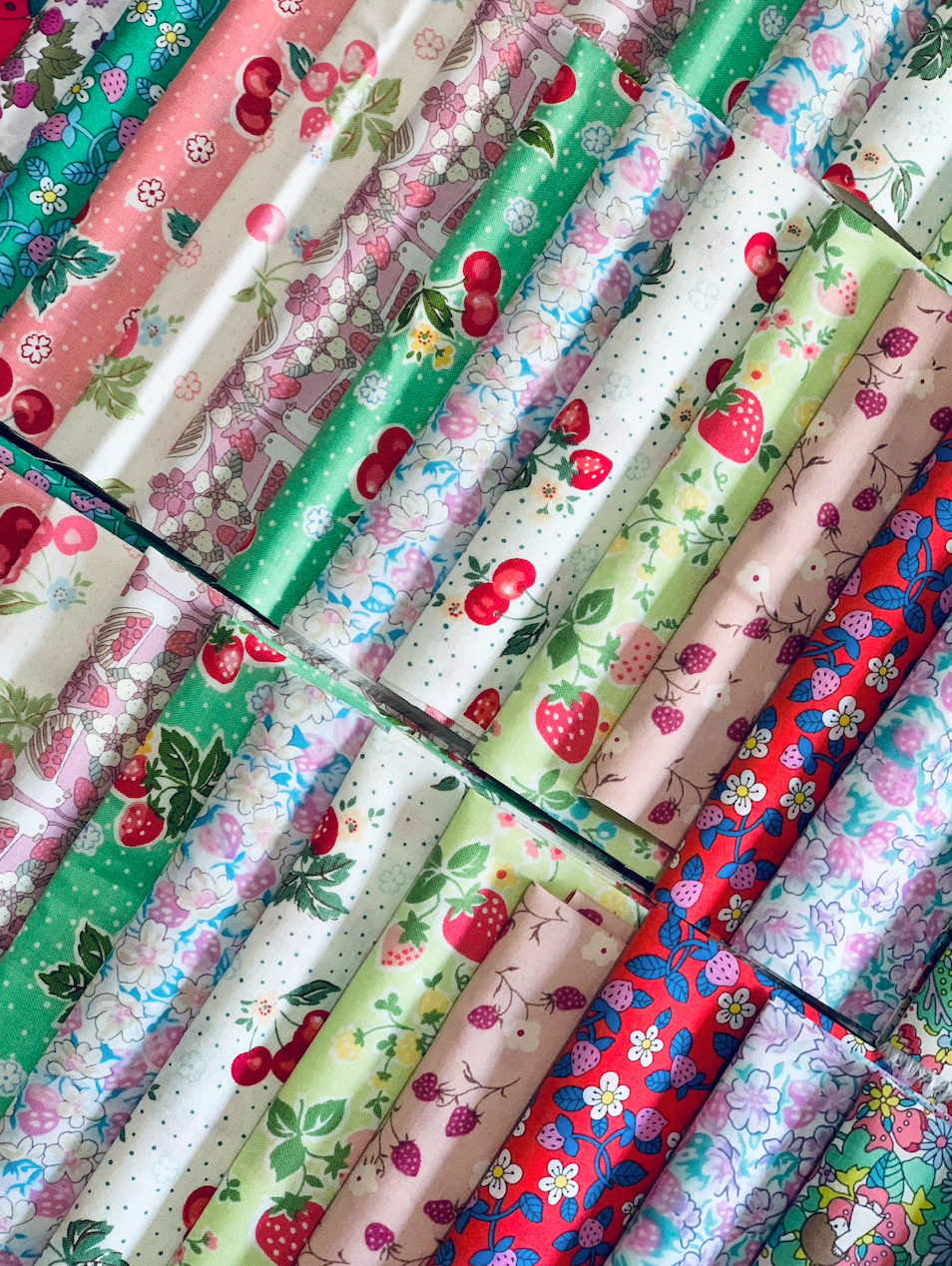 Liberty x Japanese cotton mixed set of 16pcs - sweet strawberry!
