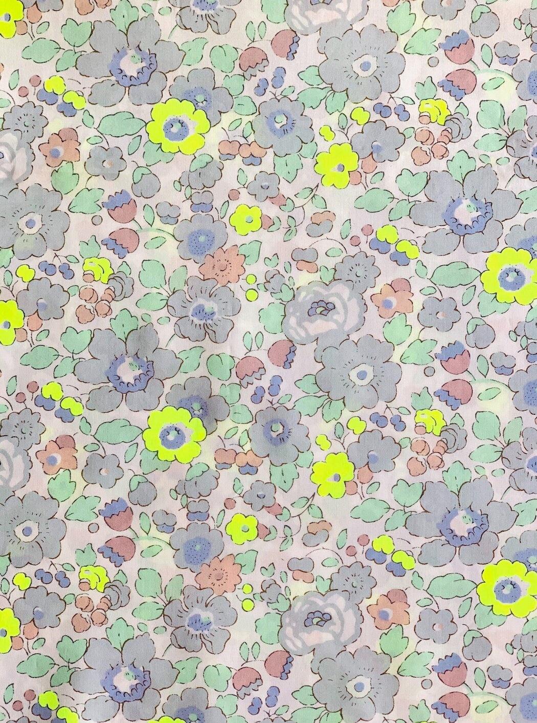 Liberty of London - Betsy j22f - Neon Liberty Japan Bespoke collection - neon yellow mix - fat quarter