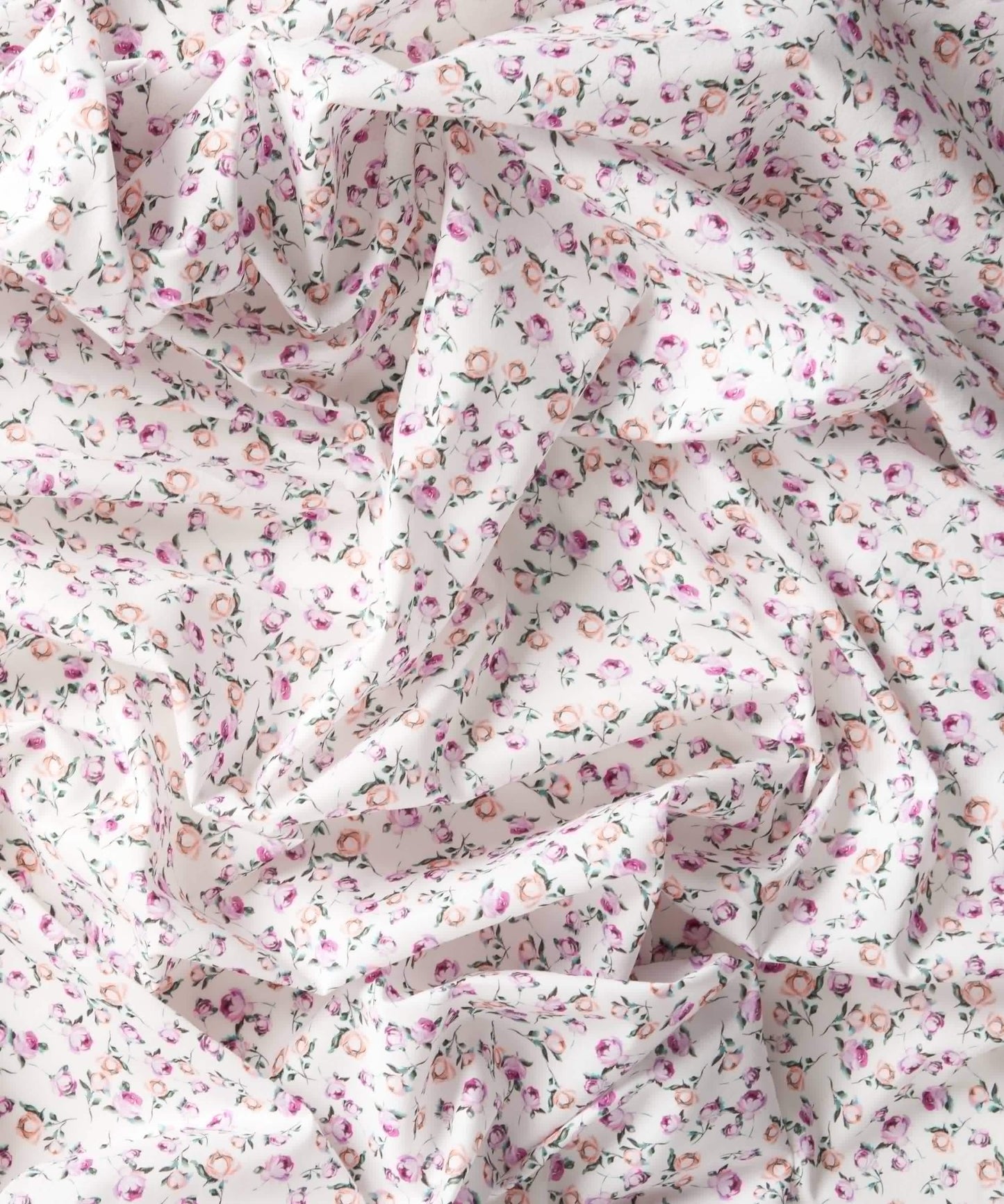Liberty of London - 2022 FLORALOVE COLLECTION - Raining Rosebuds B - fat quarter