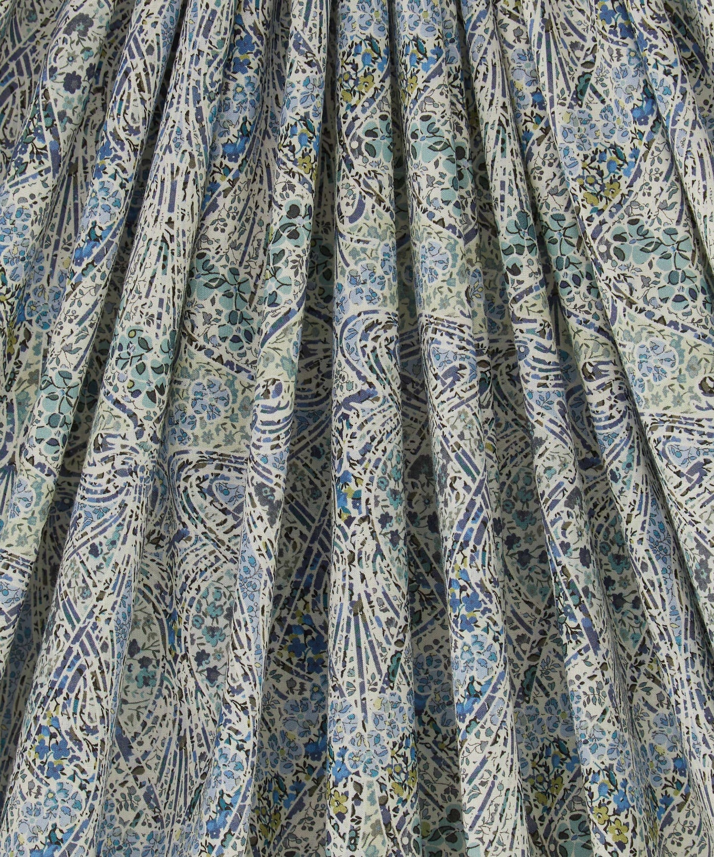 Liberty - House of Liberty - Ianthe blossom 2022 b -blue/green mix - fat quarter