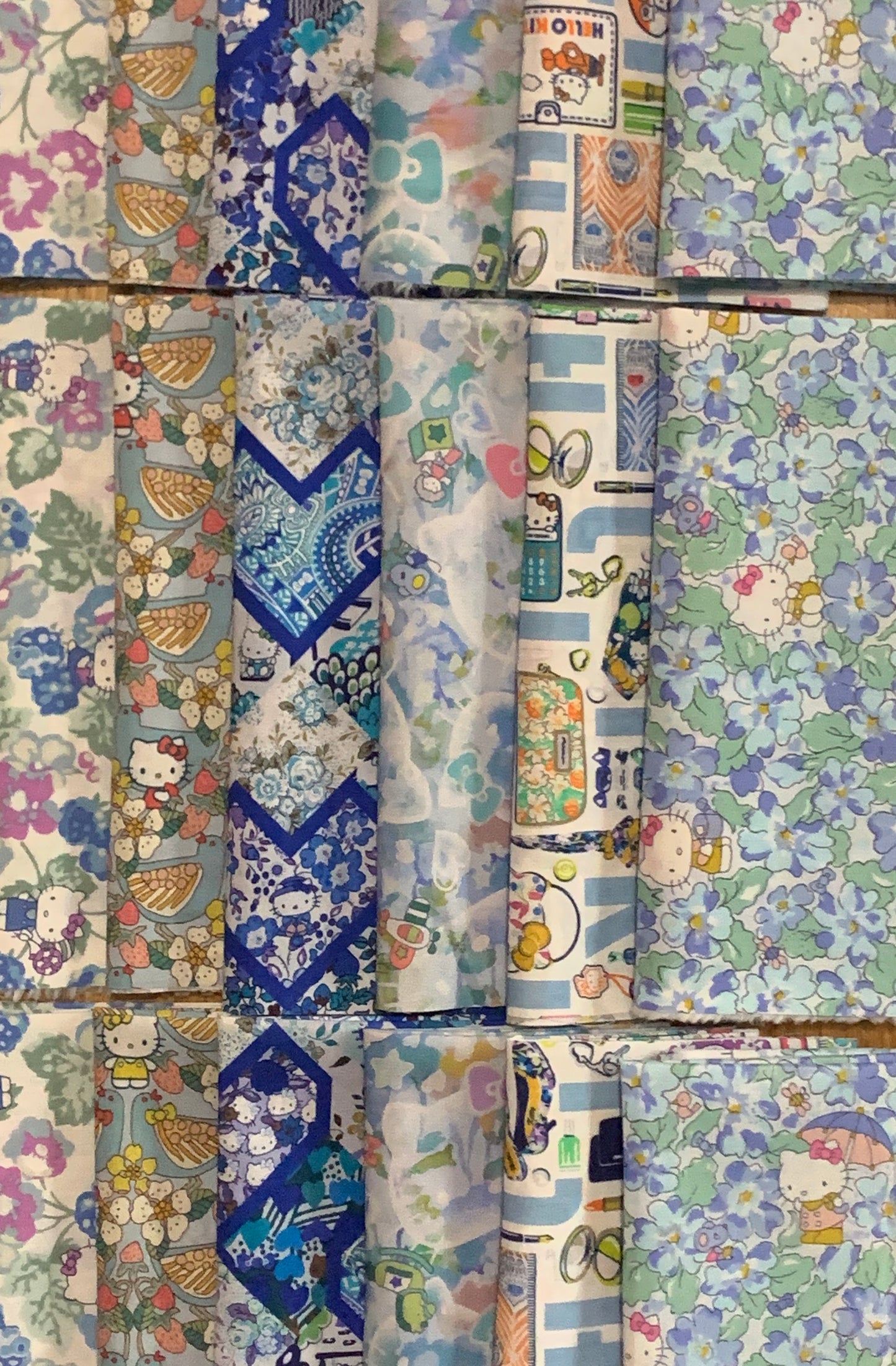 Liberty x Hello Kitty - Mini set of 6 - Blue mix