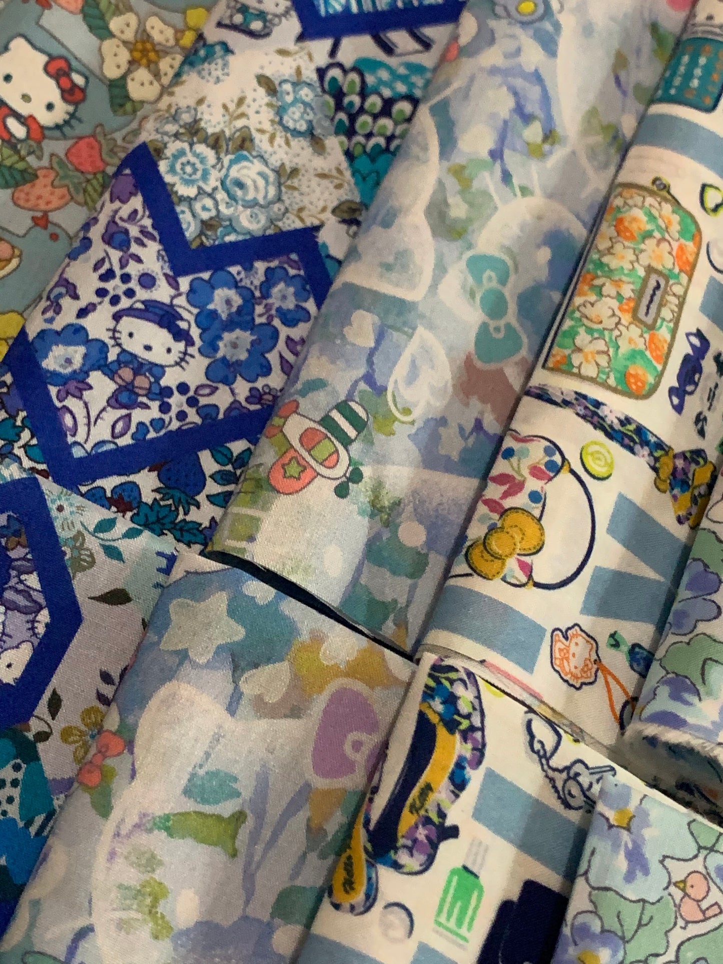 Liberty x Hello Kitty - Mini set of 6 - Blue mix