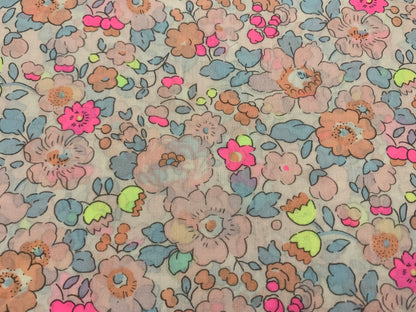 Liberty of London -  Bespoke Betsy Oldies - fat quarter