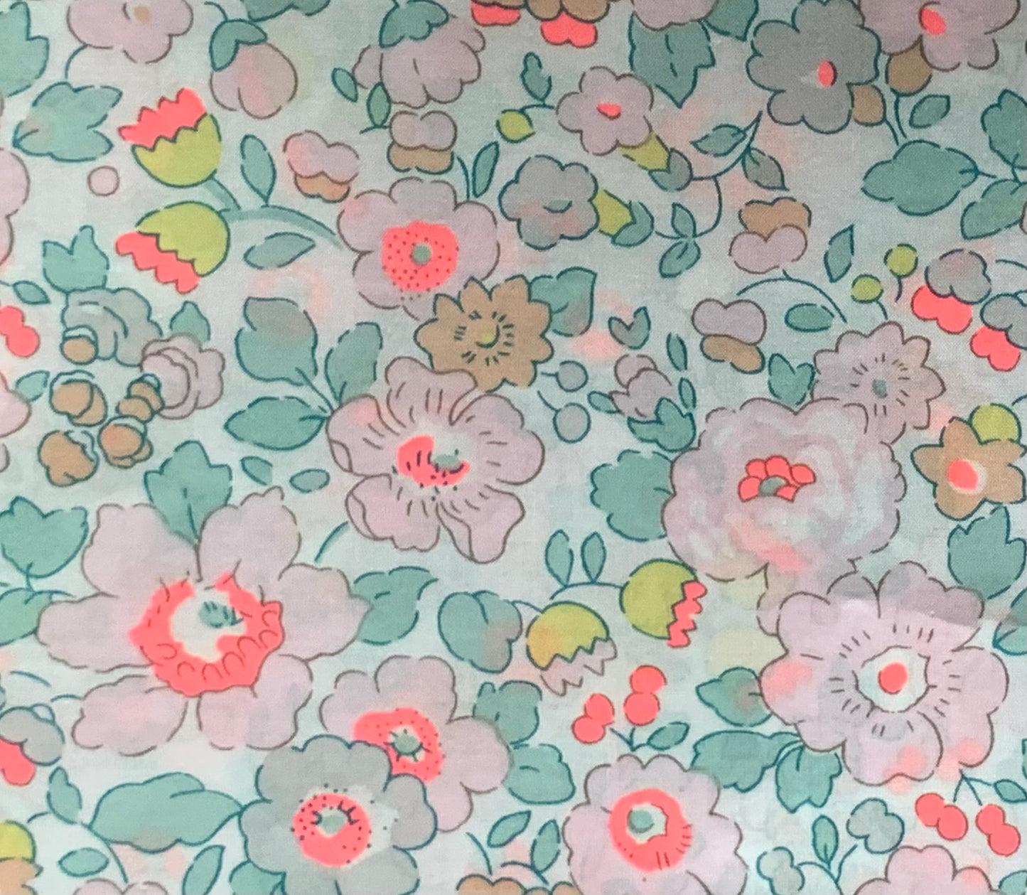 Liberty of London -  UK Bespoke Betsy X -  neon pinkish red / green - fat quarter
