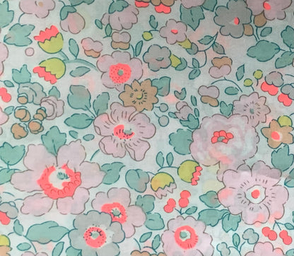 Liberty of London -  UK Bespoke Betsy X -  neon pinkish red / green - fat quarter