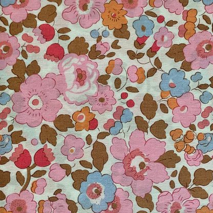 Liberty of London - Betsy Limited Edition - Tapioca Strawberry Milk - fat quarter