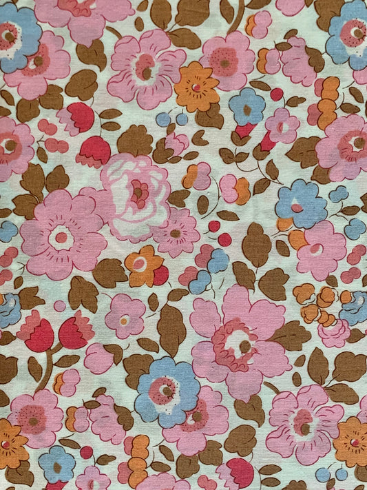 Liberty of London - Betsy Limited Edition - Tapioca Strawberry Milk - fat quarter