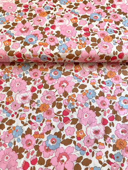 Liberty of London - Betsy Limited Edition - Tapioca Strawberry Milk - fat quarter