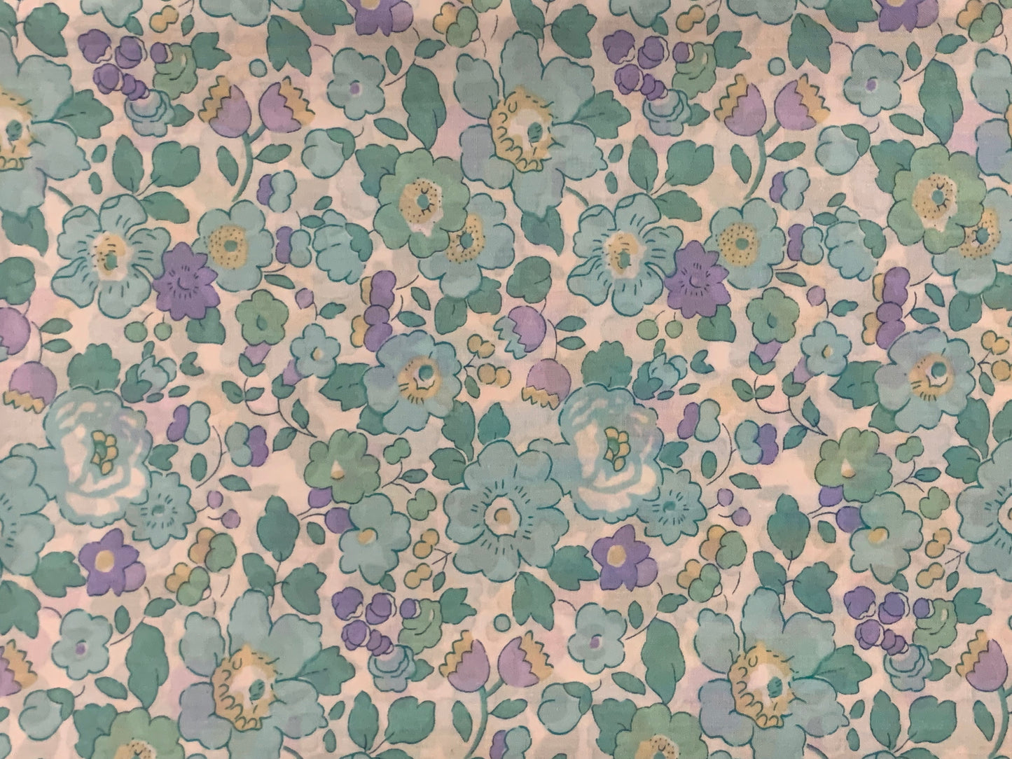 Liberty of London -  Bespoke Betsy Oldies - fat quarter