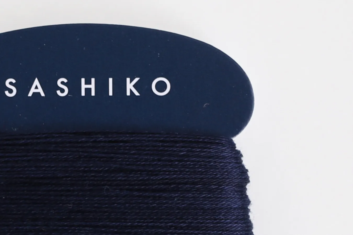 Daruma Sashiko Thread Card -  solid colour