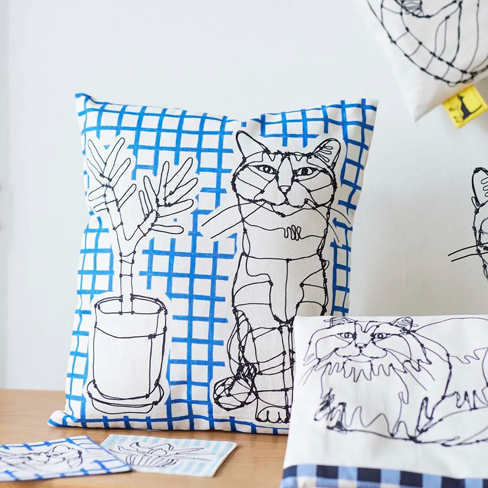 +HAyU Cat Panel
