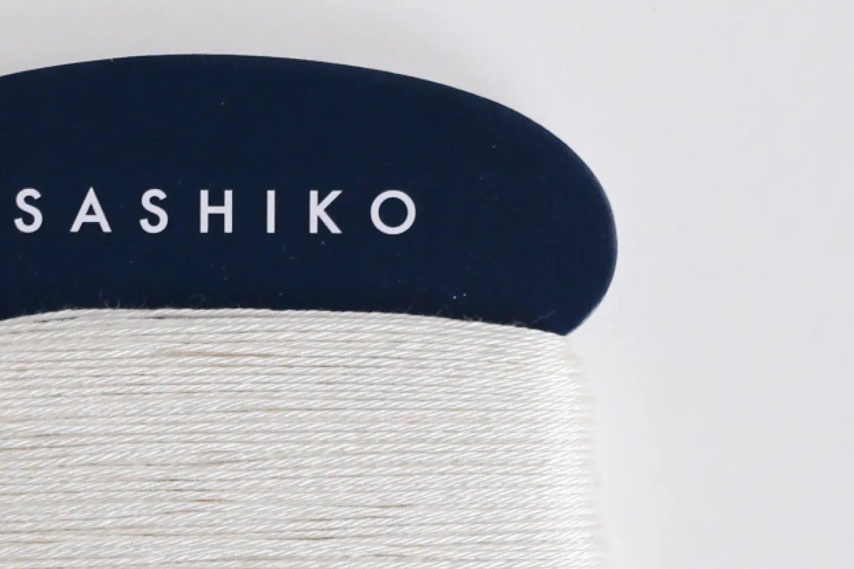 Daruma Sashiko Thread Card -  solid colour