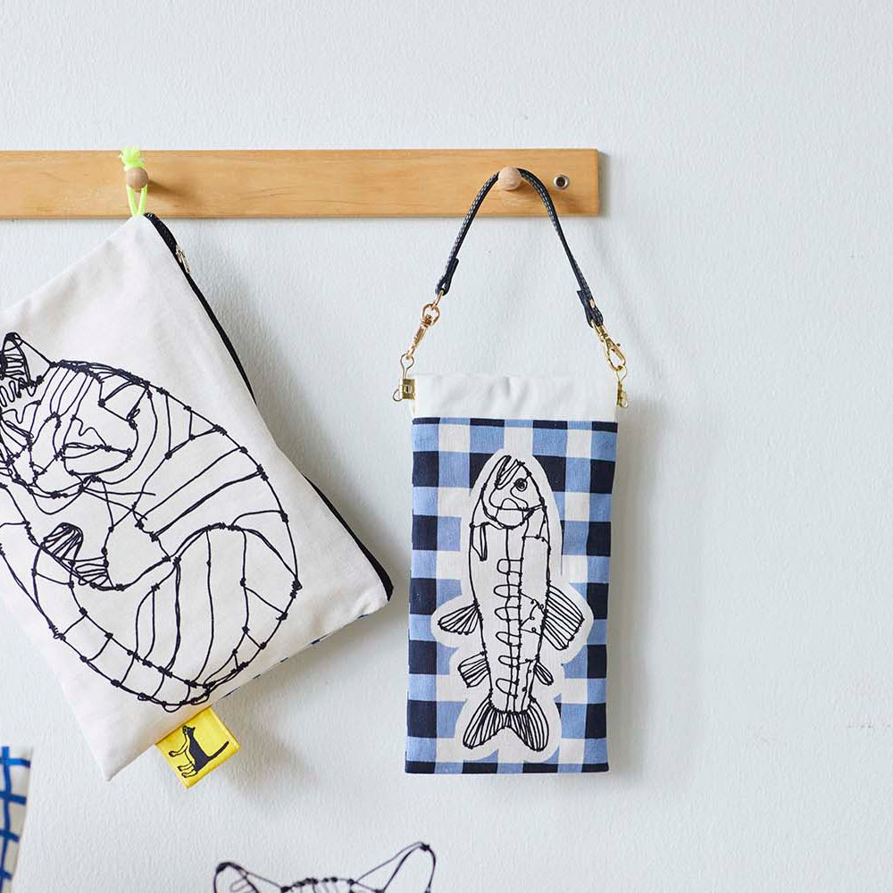 +HAyU Cat Panel
