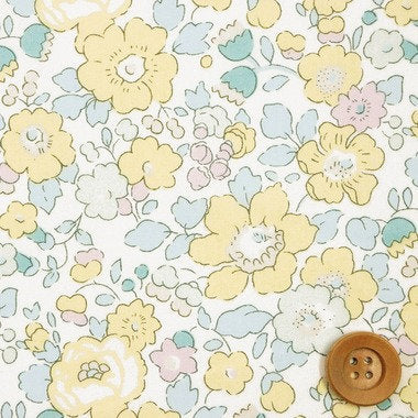 Liberty of London - Betsy J21M - Limited Edition -cream yellow - fat quarter