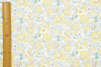 Liberty of London - Betsy J21M - Limited Edition -cream yellow - fat quarter