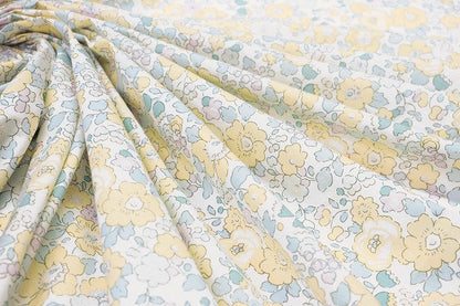 Liberty of London - Betsy J21M - Limited Edition -cream yellow - fat quarter